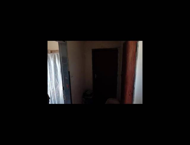 29 BEDROOM HOUSE FOR SALE IN KEMPTON PARK EXT 3